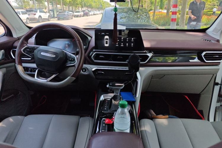 Used Baojun RS-5 2019 1.5T CVT Intelligent Driving Flagship Version China VI Emission Standard Center Console
