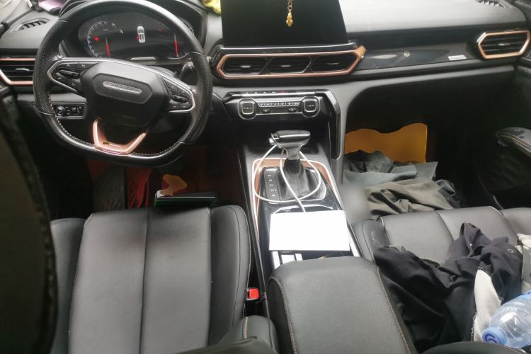 Used Baojun RS-5 2019 1.5T CVT Intelligent Drive Luxury Edition China VI Center Console
