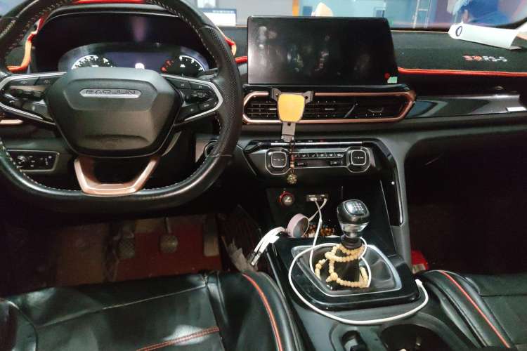 Used Baojun RS-5 2019 1.5T Manual Super Connectivity Version China VI Center Console