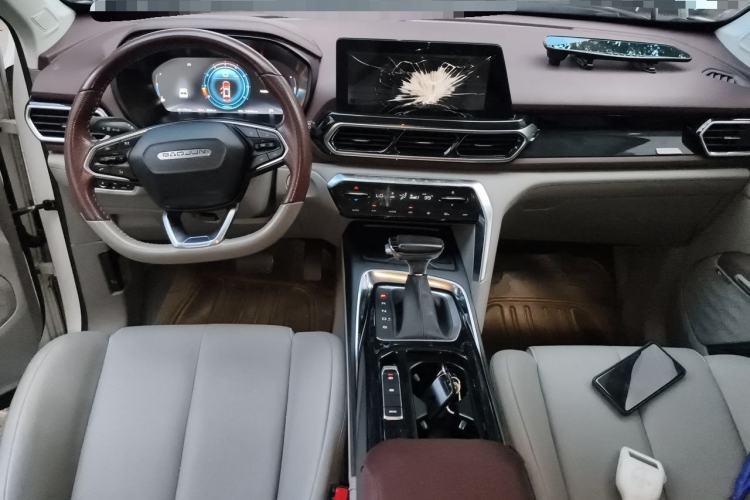 Used Baojun RS-5 2019 1.5T CVT Intelligent Driving Flagship Version China VI Emission Standard Center Console