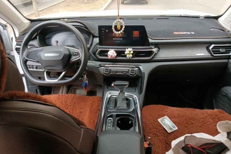 Used Baojun RS-5 2019 1.5T CVT Super Connected Trendy Edition China VI Center Console