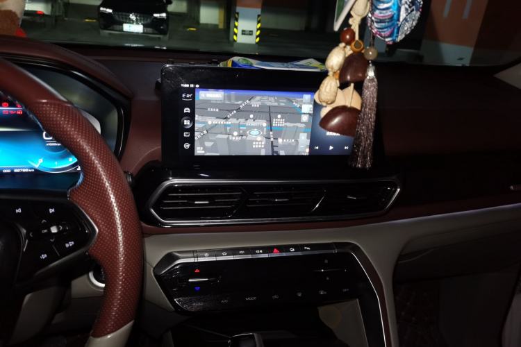 Used Baojun RS-5 2019 1.5T CVT Intelligent Driving Flagship Version China VI Emission Standard Center Console