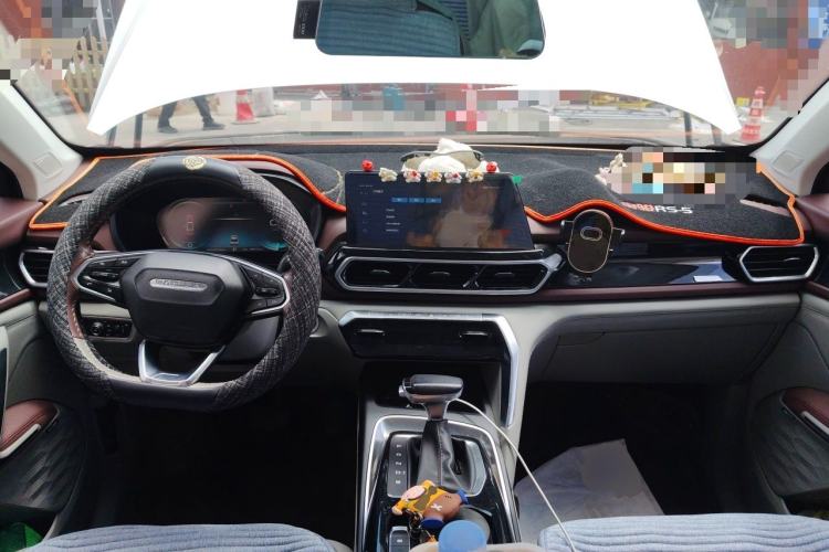 Used Baojun RS-5 2019 1.5T CVT Intelligent Driving Flagship Version China VI Emission Standard Center Console