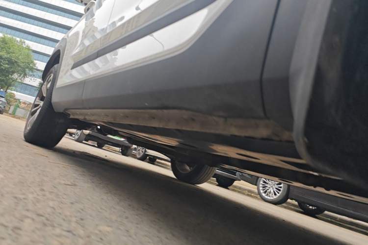 Used Baojun RS-5 2019 1.5T CVT Intelligent Driving Flagship Version China VI Emission Standard Chassis Front Right