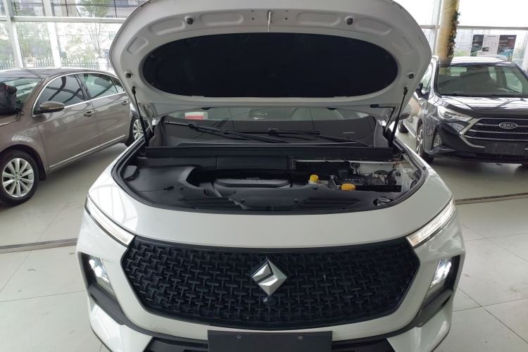 Used Baojun RS-5 2019 1.5T Manual Super Connectivity Version China VI Engine Bay