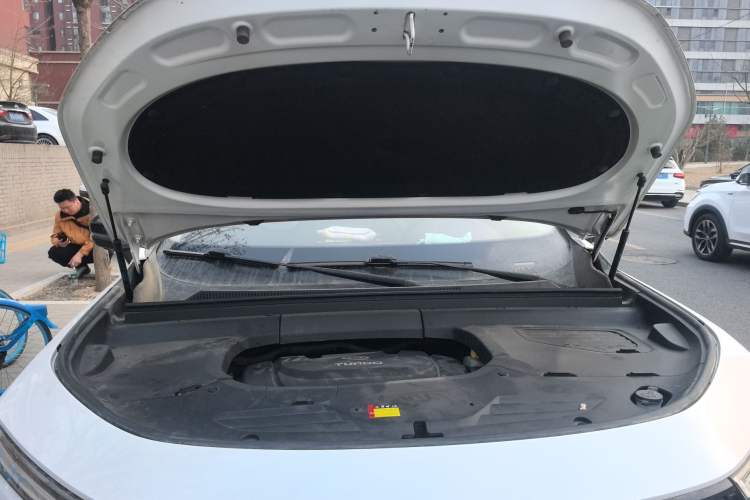 Used Baojun RS-5 2019 1.5T CVT Intelligent Driving Flagship Version China VI Emission Standard Engine Bay