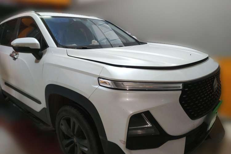 Used Baojun RS-5 2019 1.5T Manual Super Connectivity Version China VI Front Right 45 Deg