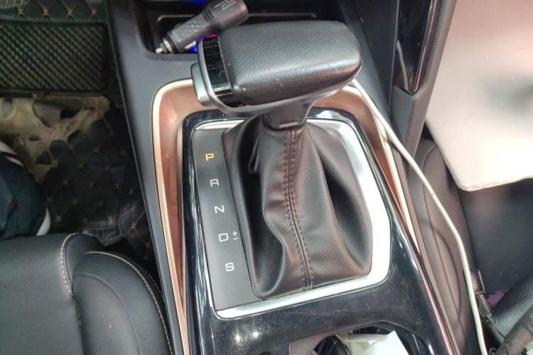 Used Baojun RS-5 2019 1.5T CVT Intelligent Driving Luxury Edition China V Gear Lever
