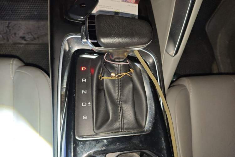Used Baojun RS-5 2019 1.5T CVT Intelligent Driving Flagship Edition China V Emission Standard Gear Lever