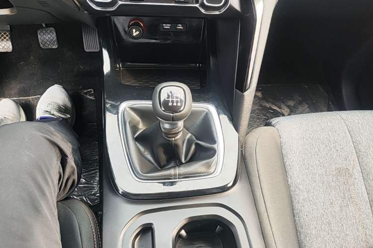 Used Baojun RS-5 2019 1.5T Manual Super Connectivity Version China VI Gear Lever