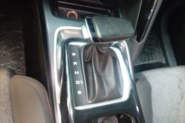 Used Baojun RS-5 2019 1.5T CVT Super Connected Trendy Edition China VI Gear Lever