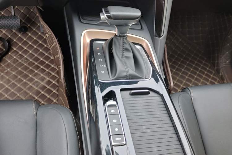 Used Baojun RS-5 2019 1.5T CVT Intelligent Driving Luxury Edition China V Gear Lever