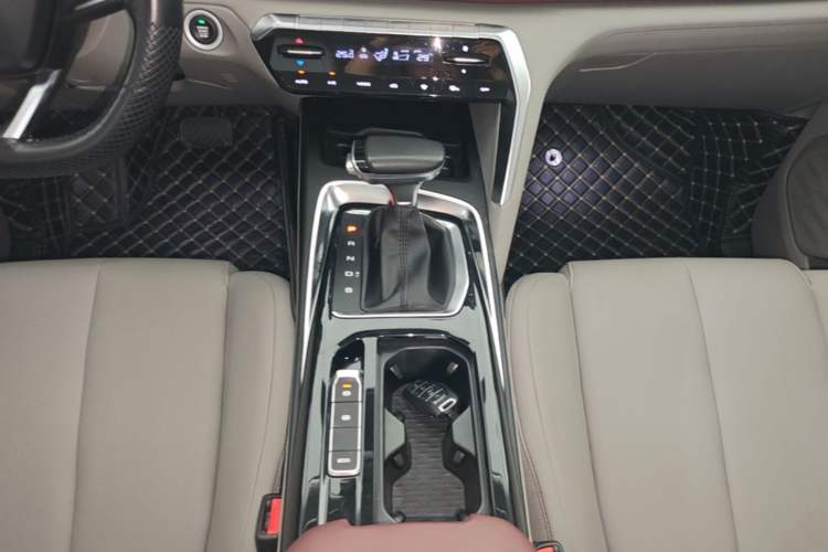 Used Baojun RS-5 2019 1.5T CVT Intelligent Driving Flagship Version China VI Emission Standard Gear Lever