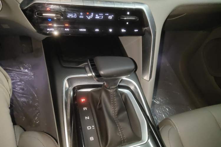 Used Baojun RS-5 2019 1.5T CVT Intelligent Driving Flagship Version China VI Emission Standard Gear Lever