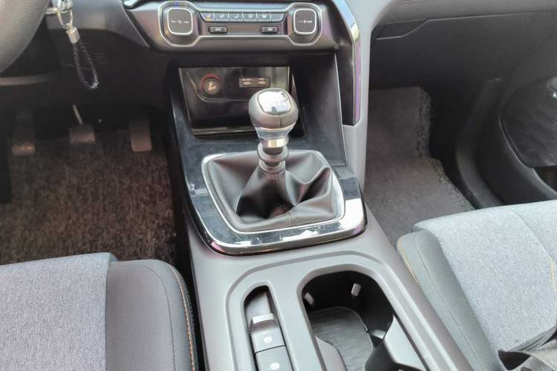 Used Baojun RS-5 2019 1.5T Manual Super Connectivity Version China VI Gear Lever