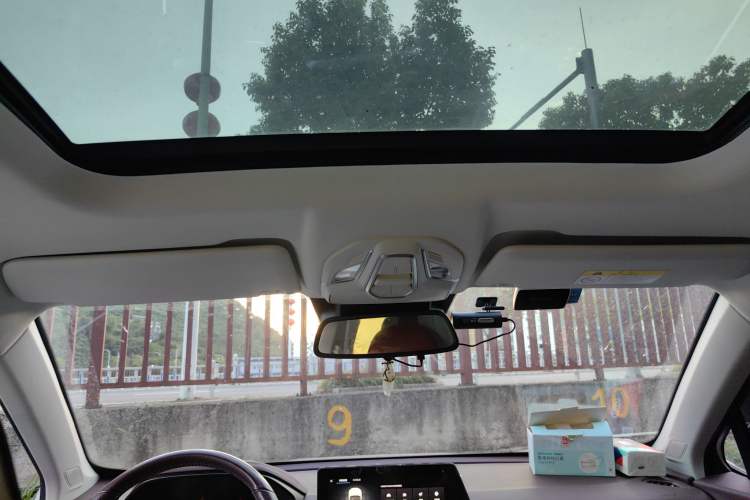 Used Baojun RS-5 2019 1.5T CVT Intelligent Driving Flagship Version China VI Emission Standard Headliner