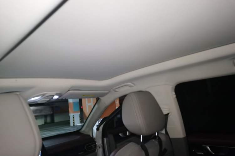 Used Baojun RS-5 2019 1.5T CVT Intelligent Driving Flagship Version China VI Emission Standard Headliner