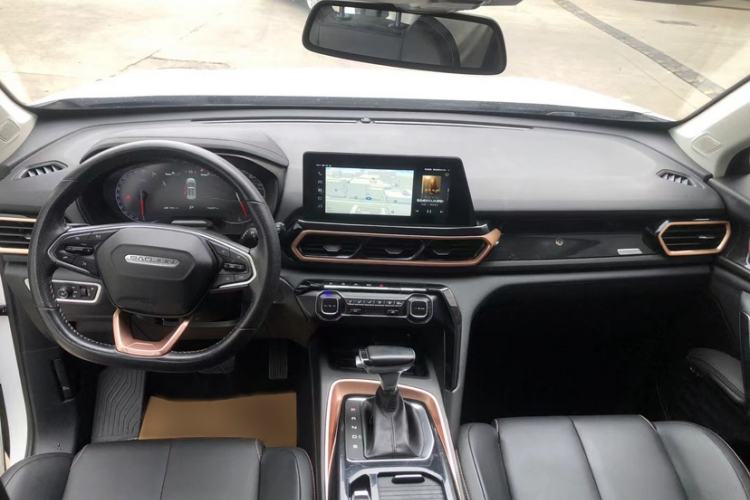 Used Baojun RS-5 2019 1.5T CVT Intelligent Drive Luxury Edition China VI Interior 2