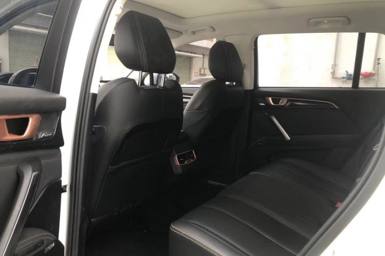 Used Baojun RS-5 2019 1.5T CVT Intelligent Drive Luxury Edition China VI Interior 3