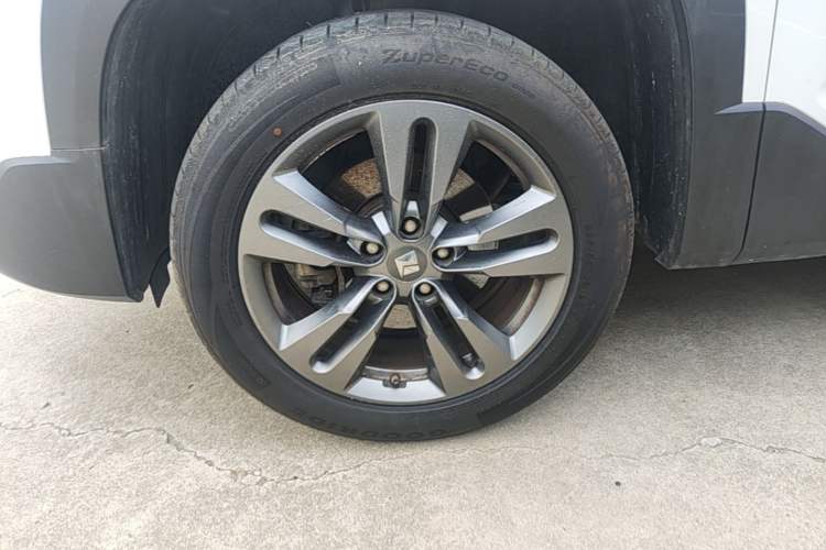 Used Baojun RS-5 2019 1.5T Manual Super Connectivity Version China VI Left Front Wheel Hub