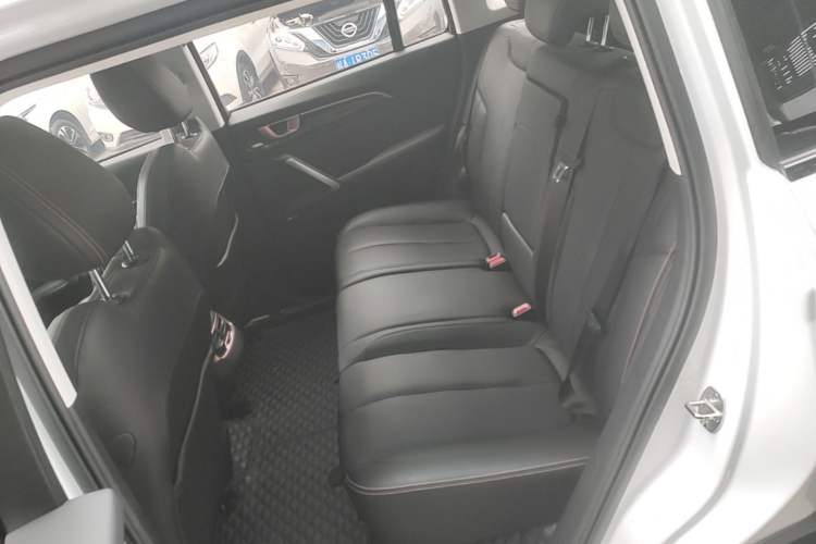 Used Baojun RS-5 2019 1.5T CVT Intelligent Drive Luxury Edition China VI Left Rear Seat