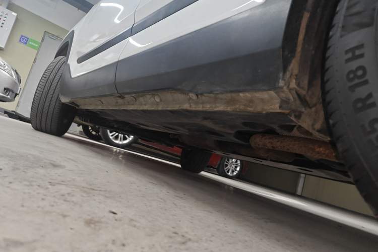 Used Baojun RS-5 2019 1.5T CVT Intelligent Driving Flagship Edition China V Emission Standard Left Side Sill