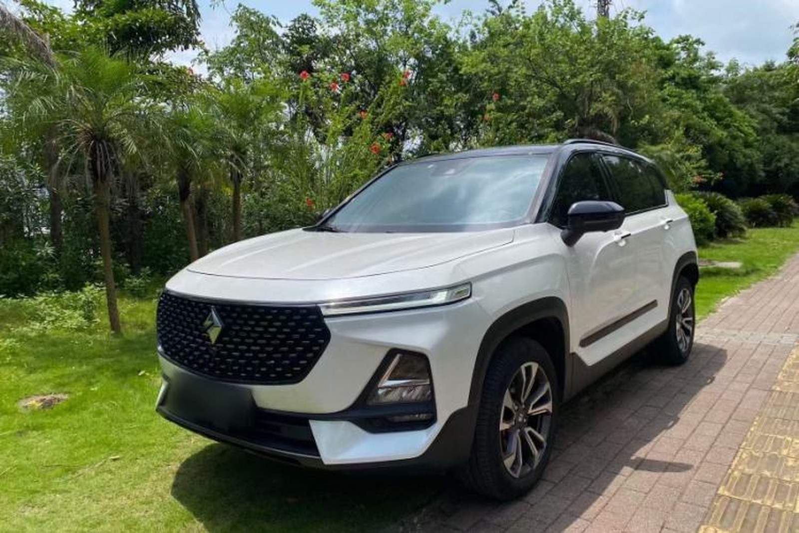 Фото Baojun с площадки