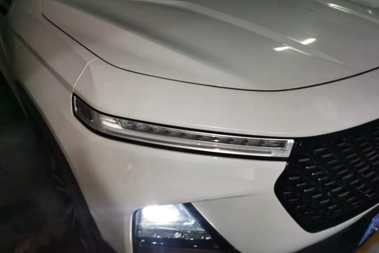 Used Baojun RS-5 2019 1.5T CVT Intelligent Driving Flagship Version China VI Emission Standard Right Front Headlight