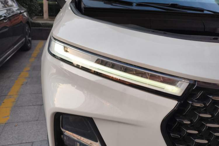 Used Baojun RS-5 2019 1.5T CVT Intelligent Driving Flagship Version China VI Emission Standard Right Front Headlight