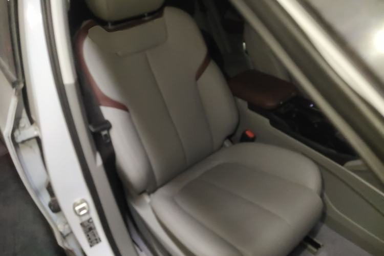 Used Baojun RS-5 2019 1.5T CVT Intelligent Driving Flagship Version China VI Emission Standard Right Front Seat