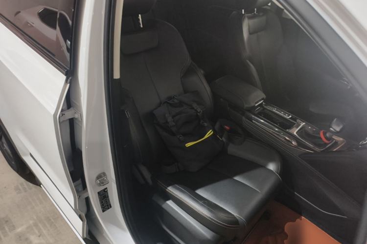 Used Baojun RS-5 2019 1.5T CVT Intelligent Drive Luxury Edition China VI Right Front Seat