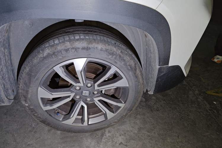 Used Baojun RS-5 2019 1.5T CVT Intelligent Driving Flagship Version China VI Emission Standard Right Front Wheel Hub