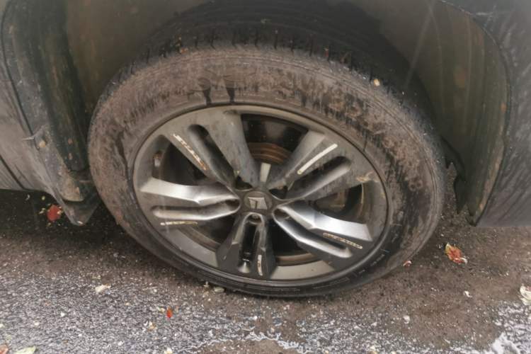 Used Baojun RS-5 2019 1.5T CVT Intelligent Drive Luxury Edition China VI Right Front Wheel Hub