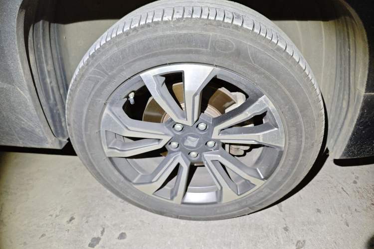 Used Baojun RS-5 2019 1.5T CVT Intelligent Driving Flagship Edition China V Emission Standard Right Front Wheel Hub