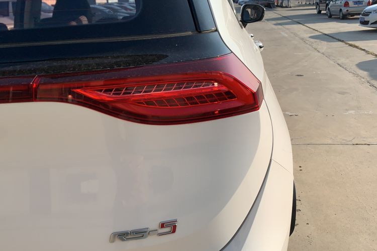Used Baojun RS-5 2019 1.5T CVT Intelligent Drive Luxury Edition China VI Right Rear Taillight