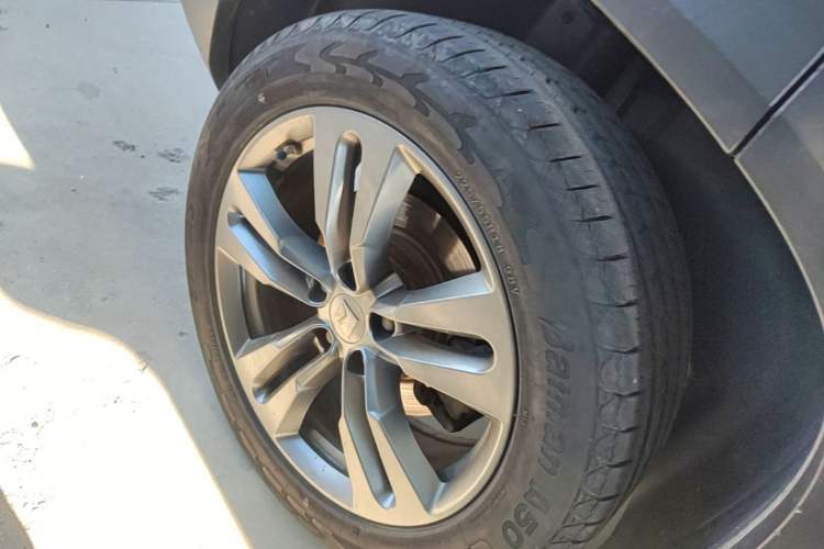 Used Baojun RS-5 2019 1.5T Manual Super Connected Luxury Edition China VI Right Rear Wheel Hub