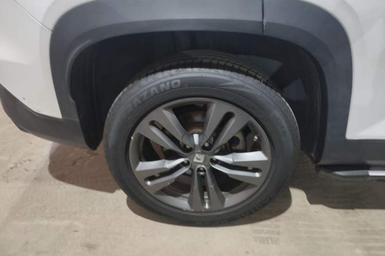 Used Baojun RS-5 2019 1.5T CVT Intelligent Drive Luxury Edition China VI Right Rear Wheel Hub