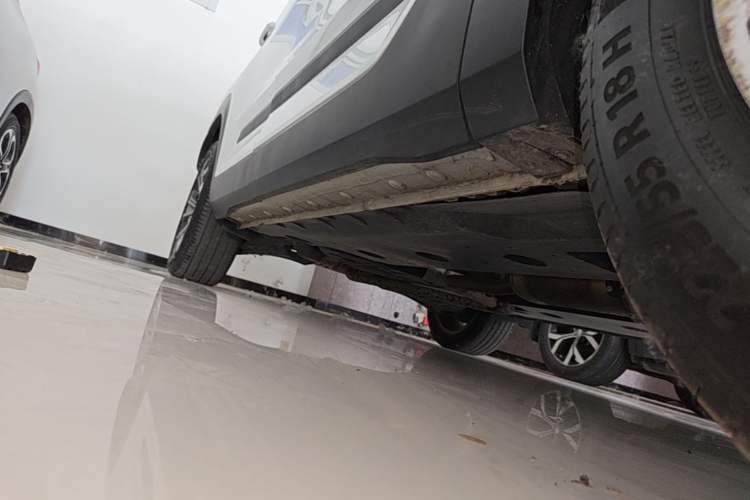 Used Baojun RS-5 2019 1.5T CVT Intelligent Driving Flagship Version China VI Emission Standard Right Side Sill