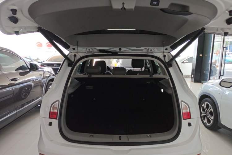 Used Baojun RS-5 2019 1.5T CVT Intelligent Driving Flagship Version China VI Emission Standard Trunk