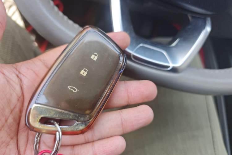 Used Baojun RS-5 2019 1.5T CVT Intelligent Driving Flagship Version China VI Emission Standard Vehicle Key