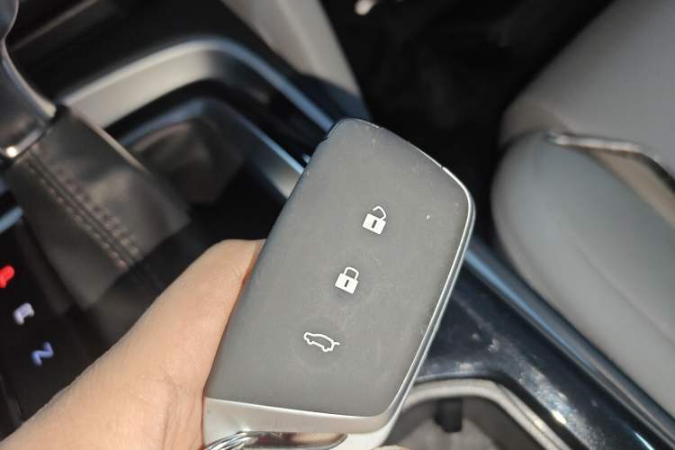 Used Baojun RS-5 2019 1.5T CVT Intelligent Driving Flagship Edition China V Emission Standard Vehicle Key