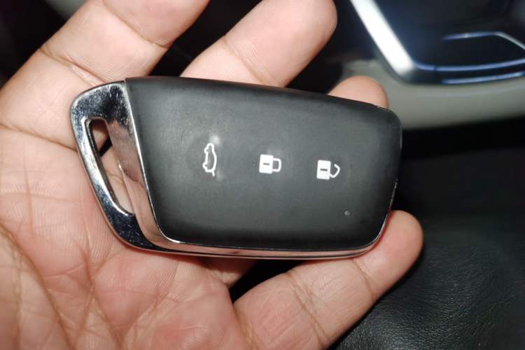 Used Baojun RS-5 2019 1.5T CVT Intelligent Driving Flagship Version China VI Emission Standard Vehicle Key