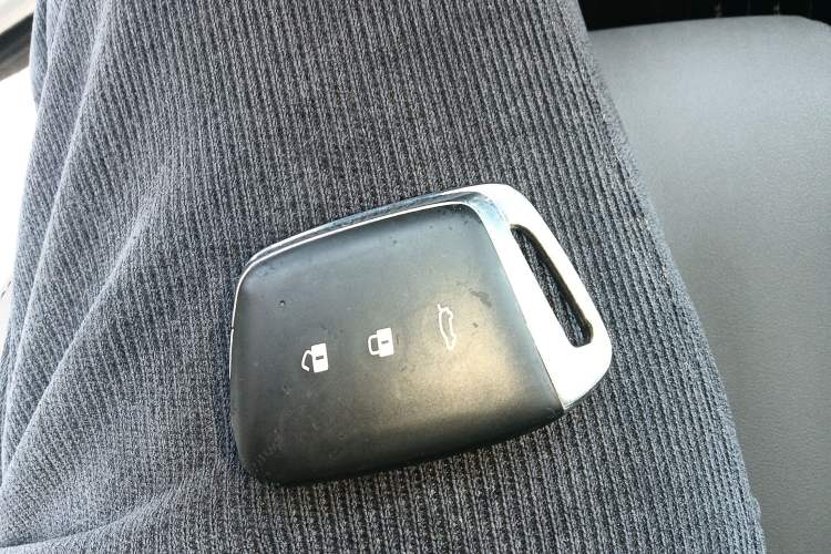Used Baojun RS-5 2019 1.5T CVT Intelligent Driving Flagship Version China VI Emission Standard Vehicle Key