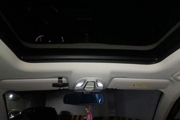 Used Baojun RS-5 2020 1.5T CVT 24-Hour Online Luxury Edition Headliner