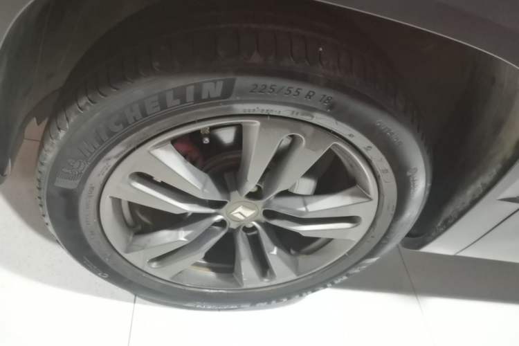 Used Baojun RS-5 2020 300T CVT Smart Flagship Edition Left Front Wheel Hub