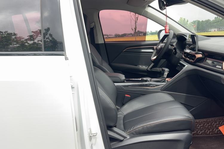Used Baojun RS-5 2020 300T CVT Smart Prestige Edition Right Front Seat