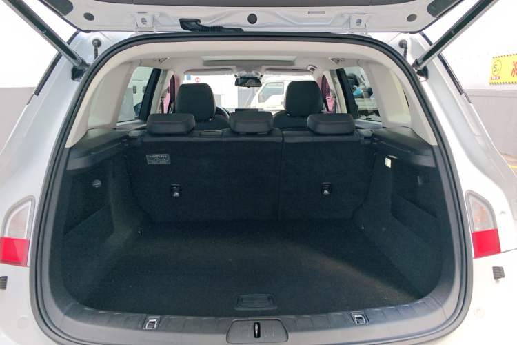 Used Baojun RS-5 2020 300T CVT Smart Flagship Edition Trunk