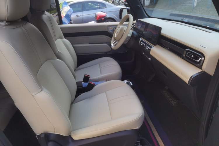 Used Baojun Spark 2023 Flagship Edition Right Front Seat