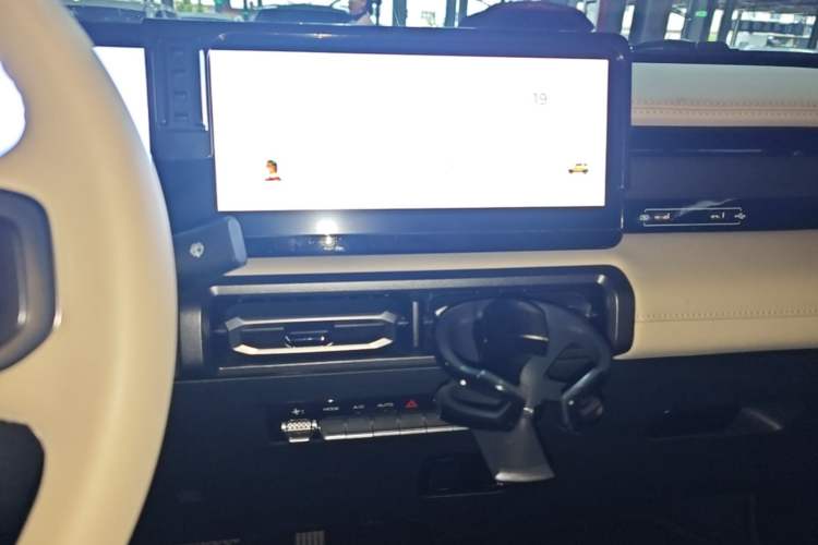 Used Baojun Spark 2023 Flagship Edition Audio And AC Panel