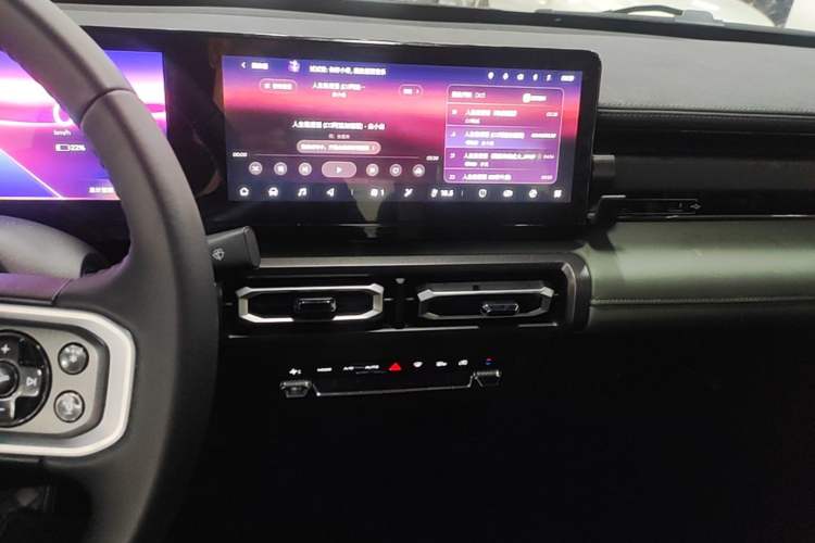Used Baojun Spark 2023 Flagship Edition Audio And AC Panel